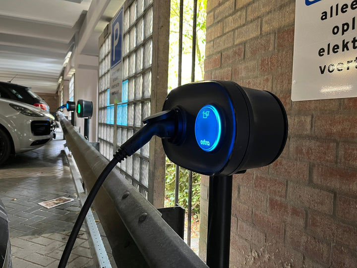 De Gemeente Assen heeft haar zeven parkeergarages klaargestoomd voor de transitie naar elektrisch rijden door 75 OSTRA-laadstations